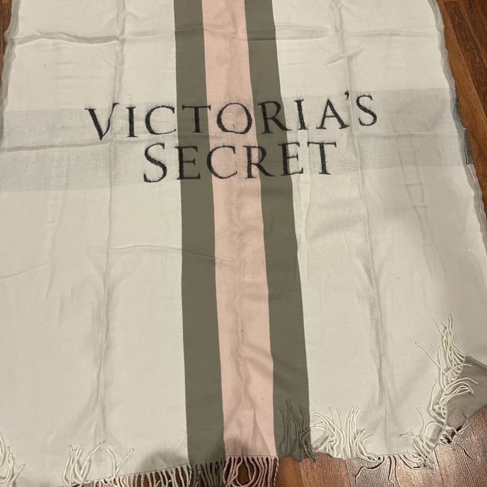 Victoria Secret Throw